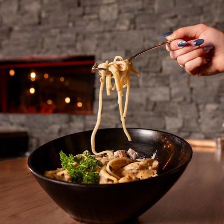 Hotel-Resto-Bar Le Journel Saint-Joseph-de-Beauce المظهر الخارجي الصورة